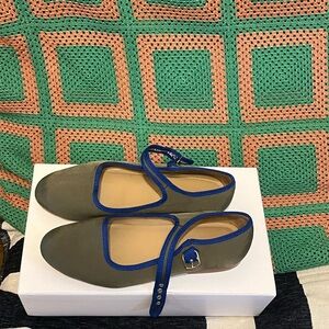 Caron Callahan Mary janes size 7.5-8